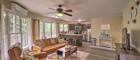 Apartment (3 Bedrooms) | Front of property