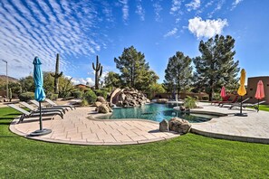 House (4 Bedrooms) | Interior - Lavish Estate w/ Sports Court & Home Theater! (Scottsdale)