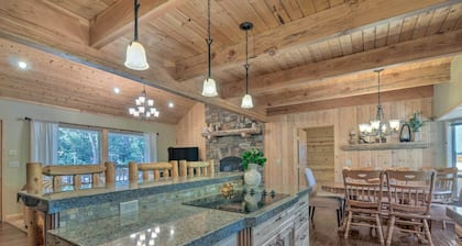 Duck Creek Village Cabin: Hike, Ski, & Bike!