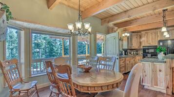 Nhà (3 Bedrooms) | Nội thất