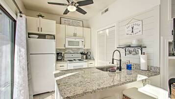 Apartment (1 Bedroom) | Interior