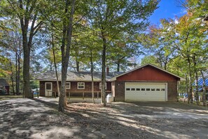 House (2 Bedrooms) | Interior - Lakefront Home With Deck, Dock, & Water Access! (Liberty)