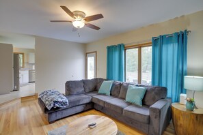 House (4 Bedrooms) | Interior