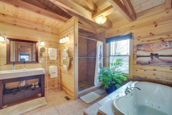 Modern Log Cabin W/ Rec Room, Steps To Lake! - Minnesota