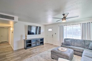 House (3 Bedrooms) | Interior - Stylish Scottsdale Oasis Close to Old Town! (Scottsdale)