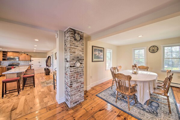 House (6 Bedrooms) | Interior