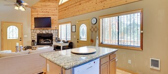Dog-friendly Nutrioso Cabin w/ Wraparound Porch!