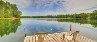 Powell Lake 'UP Badger Lodge Bnb' w/ Shared Dock