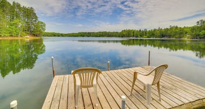 Powell Lake 'UP Badger Lodge Bnb' w/ Shared Dock