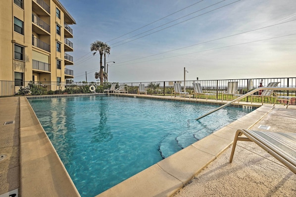 Apartment (2 Bedrooms) | Interior - Oceanfront Ormond Beach Getaway w/ Balcony! (Ormond Beach)