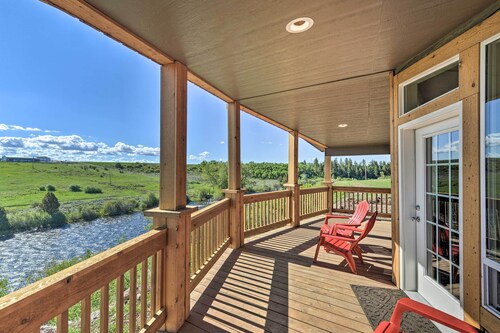 Griffel River Ranch w/ Views - An Anglers Dream!