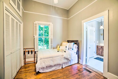 Authentic Colonial Home Near Downtown Selma!