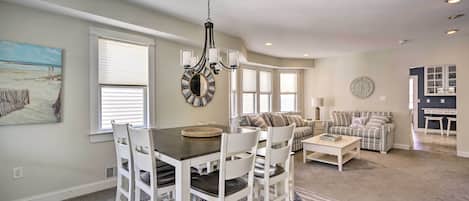 Apartment (4 Bedrooms) | Front of property