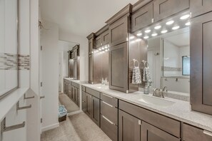 Hus (4 Bedrooms) | Innvendig