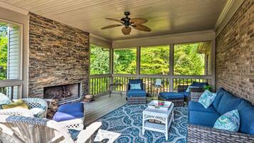 House (4 Bedrooms) | Interior