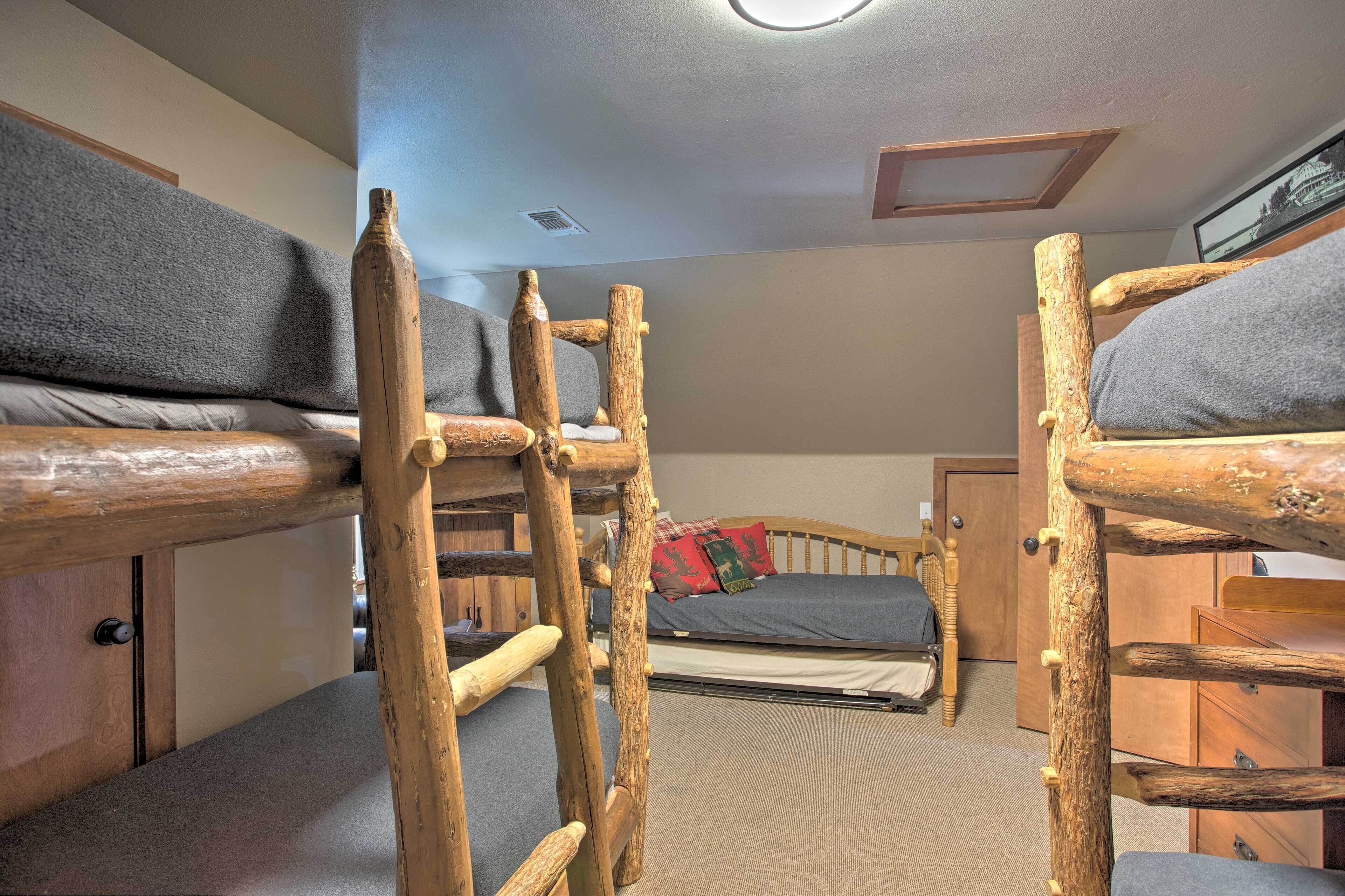 House (4 Bedrooms) | Interior