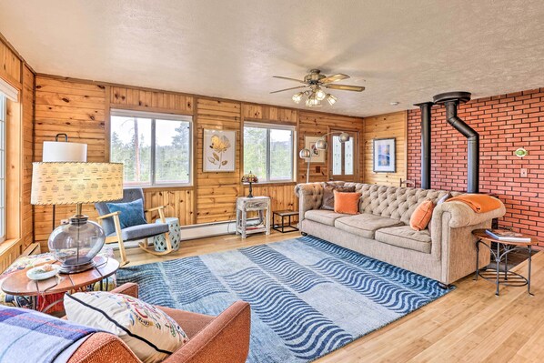 House (3 Bedrooms) | Interior