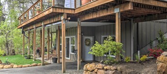 Lovely Canyon View Apartment w/ Patio & Yard