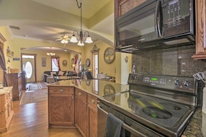 House (2 Bedrooms) | Private kitchen | Microwave, oven, stovetop, dishwasher - Charming Loveland Home w/ Yard, Walk to Dtwn! (Loveland)