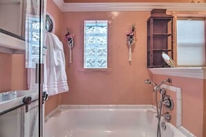 House (2 Bedrooms) | Bathroom