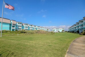 Interior - Coastal Condo w/ Public Atlantic Beach Access (Atlantic Beach)