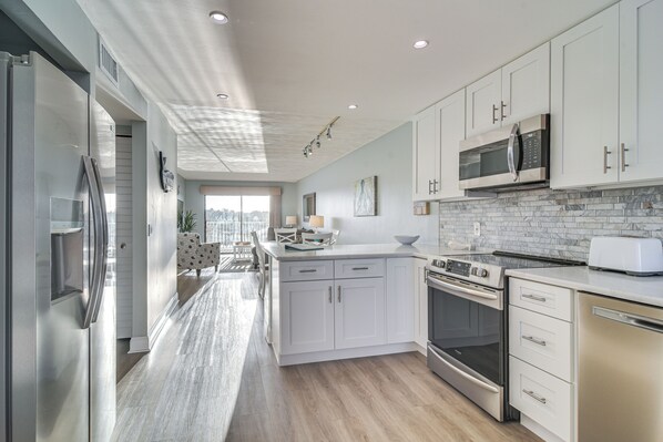 Apartment (2 Bedrooms) | Interior - Balcony & Views: Sunny Indian Shores Condo! (Indian Shores)