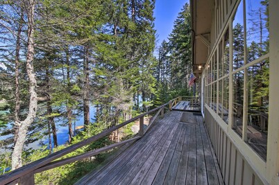 Cozy Cottage on Cat Cove w/ Wraparound Deck!