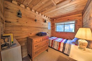 Interior - Cozy Cottage on Cat Cove w/ Wraparound Deck! (Stonington)