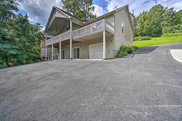 Caryville Home W/ Private Dock & Norris Lake Views - Norris Lake, TN