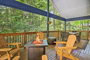 Terrace/patio - Smoky Mountain Retreat w/ Games, Fire Pit & Patio! (Maggie Valley)