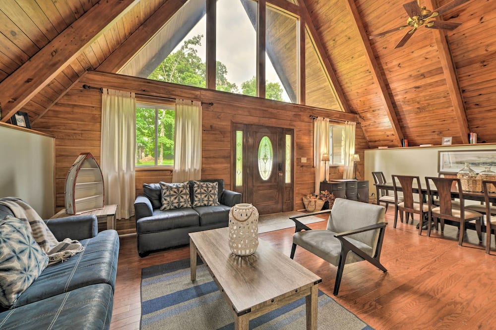 A-frame Cabin w/ Hot Tub, Walk to Kentucky Lake! - Marshall County, KY