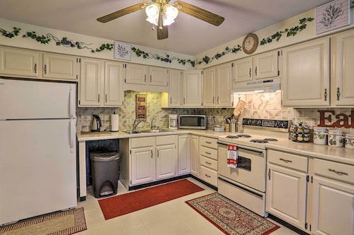 Southeast Michigan Escape ~ 3 Mi to Adrian!