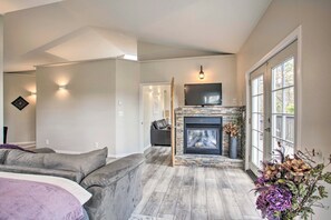 Apartment (1 Bedroom) | Interior