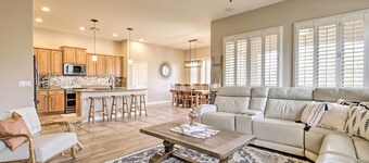 Game Room & Pool: Stylish Goodyear Home!
