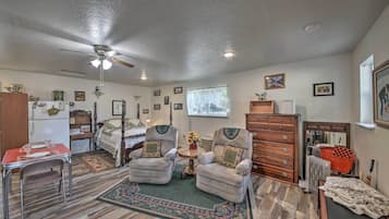 Apartemen (0 Bedroom) | Bagian depan properti