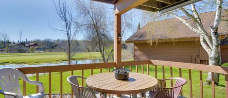 Apartment (2 Bedrooms) | Outdoor dining