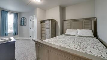 3 bedrooms, iron/ironing board, bed sheets