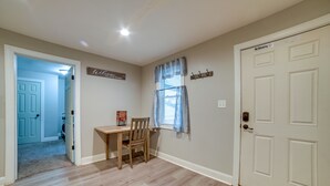 Interior - Pittsburgh Vacation Rental ~ 2 Mi to Downtown! (Pittsburgh)