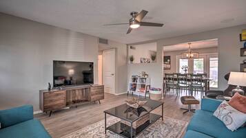 House (3 Bedrooms) | Interior