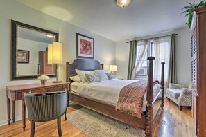 Apartment (2 Bedrooms) | Interior - Quaint Yonkers Condo - 1 Block to Hudson River! (Yonkers)