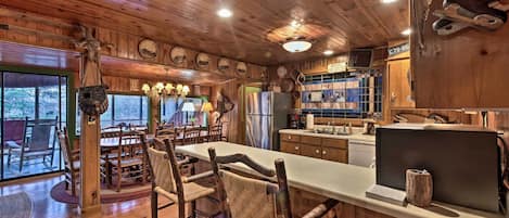 House (4 Bedrooms) | Interior