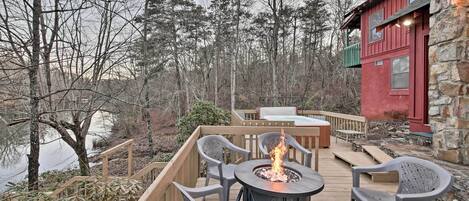 House (4 Bedrooms) | Front of property