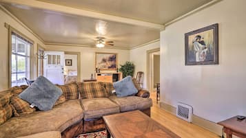 House (2 Bedrooms) | Interior