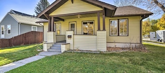 Charming Montana Home w/ Grill: 6 Mi to Lake Elmo!