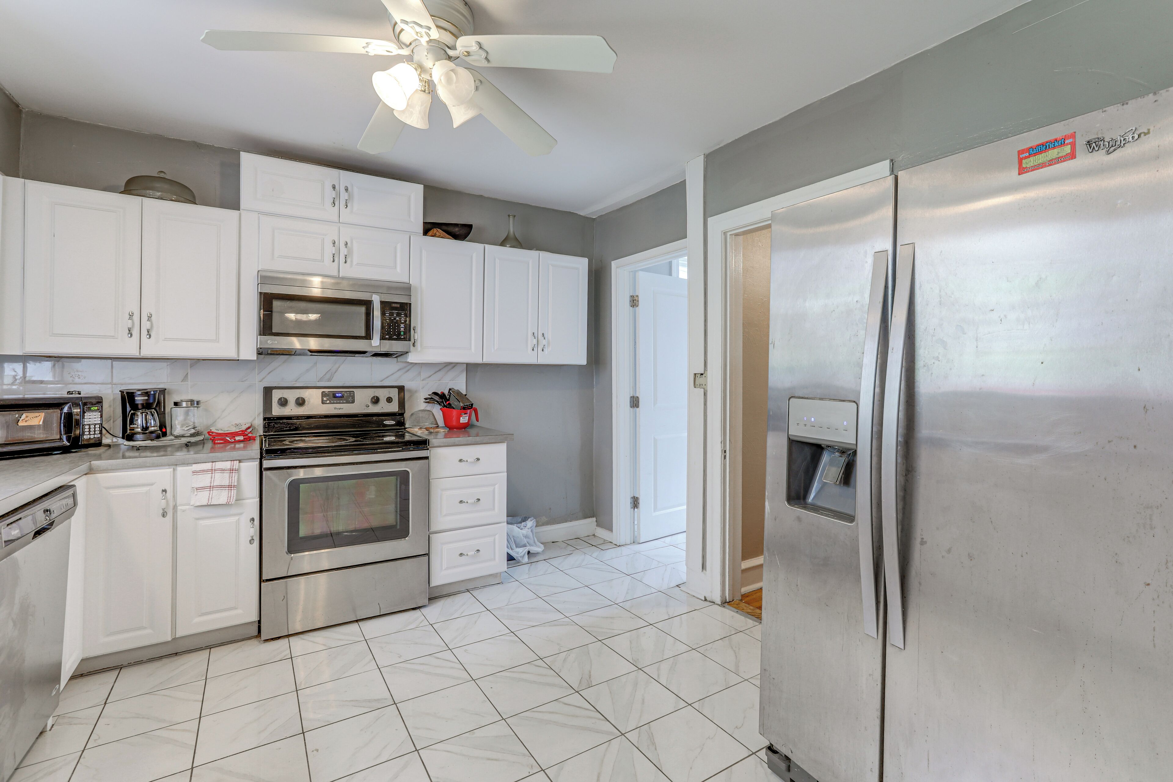 House (4 Bedrooms) | Interior