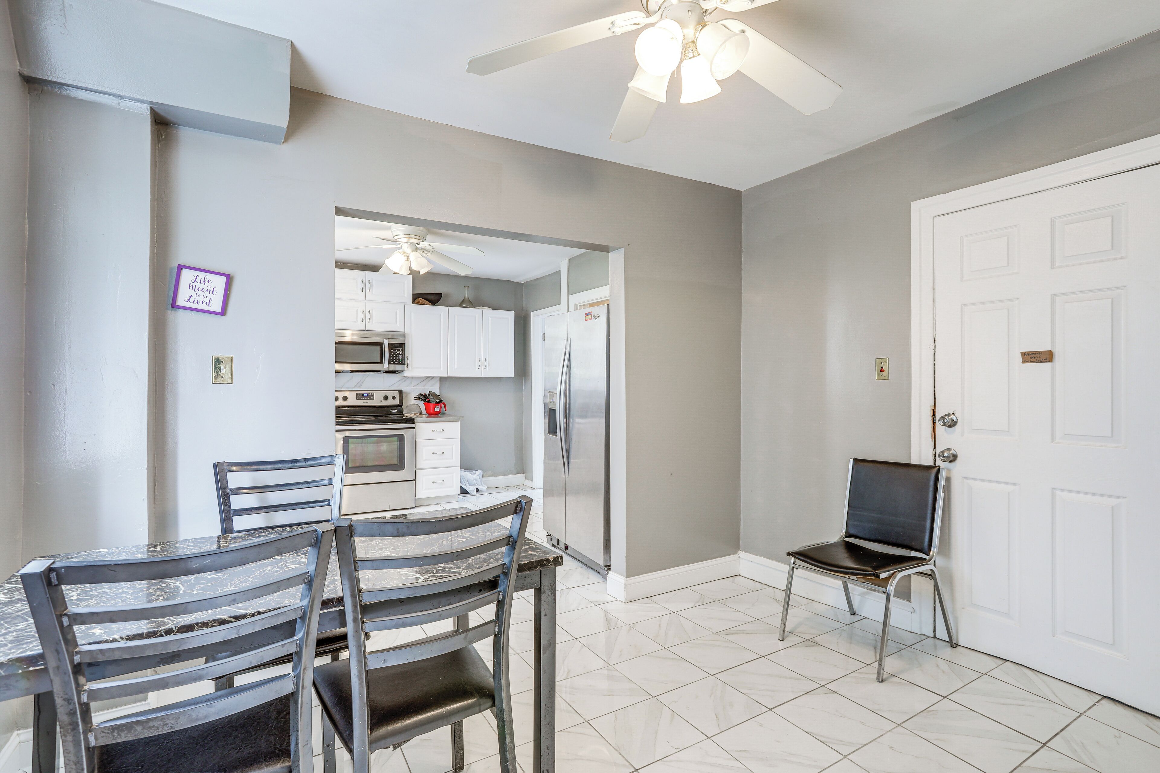 House (4 Bedrooms) | Interior