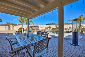 Interior - 3 Mi to Westgate: Desert Home w/ Hot Tub in Peoria (Peoria)