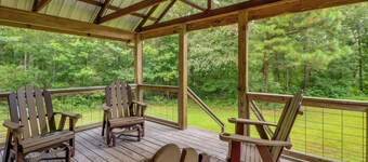 3 Mi to Little River Canyon: Scenic Alabama Cabin