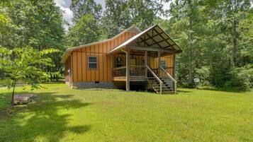 House (2 Bedrooms) | Exterior