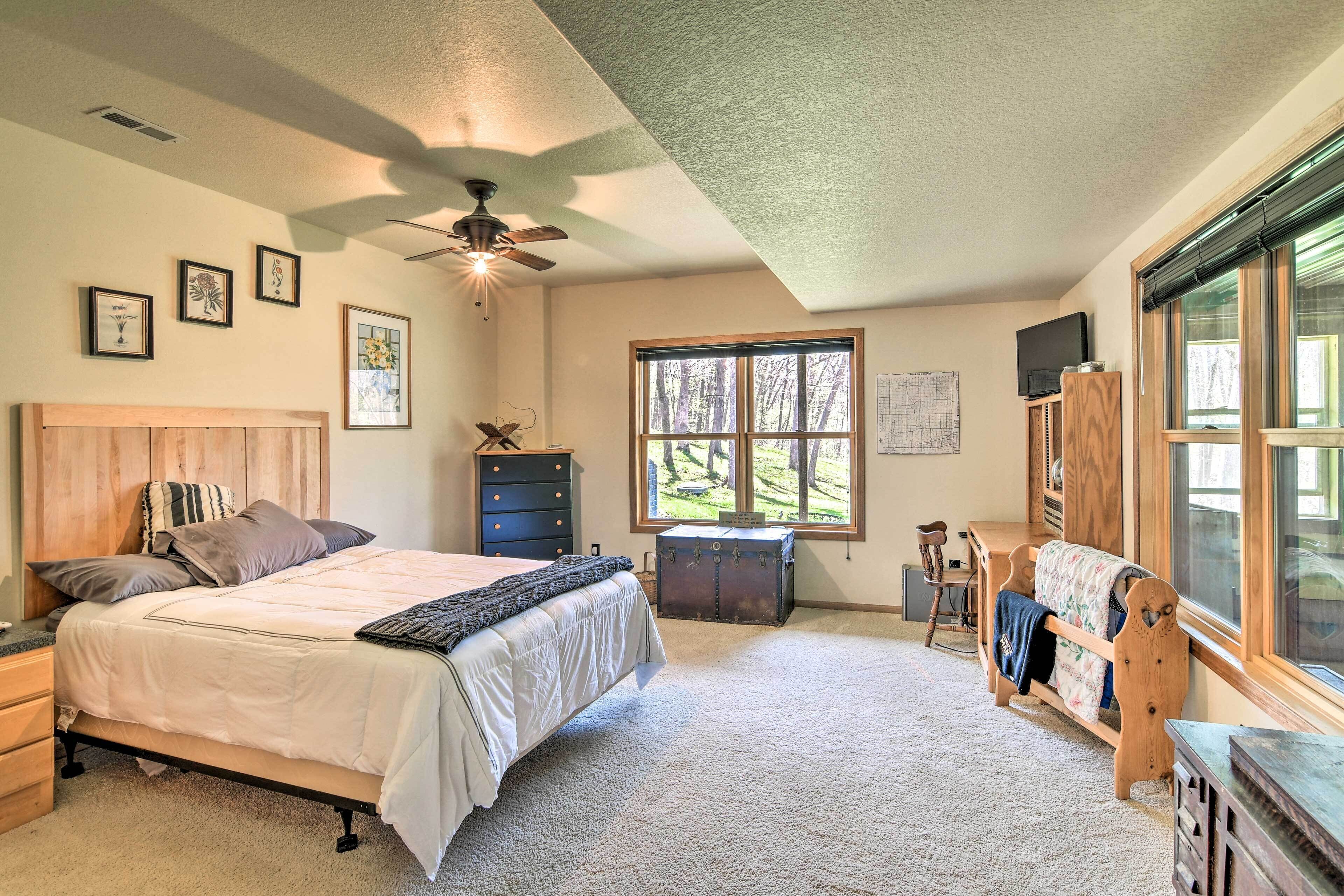 House (4 Bedrooms) | Interior